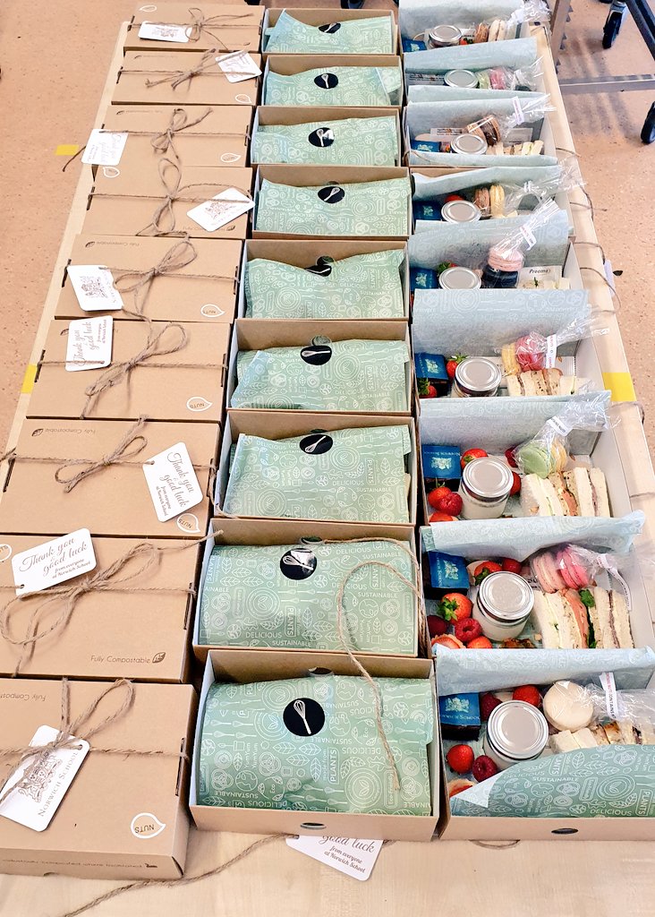 foodienorwich's tweet image. Ta daaaaa! Here's the finished treat boxes... Well done to the whole team for contributing and making this happen. The leavers loved them! #afternoontea #lemoncreampots #teamwork @NorwichSchool @ChartwellsInd @soubie2002 @fitzpad2 @thomasekngston