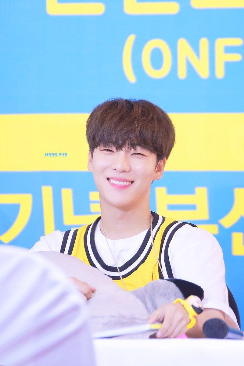 onf_BSaF's tweet photo. 역시 우석고 꽃웃음 이창윤 https://t.co/fCWamRY0Mz