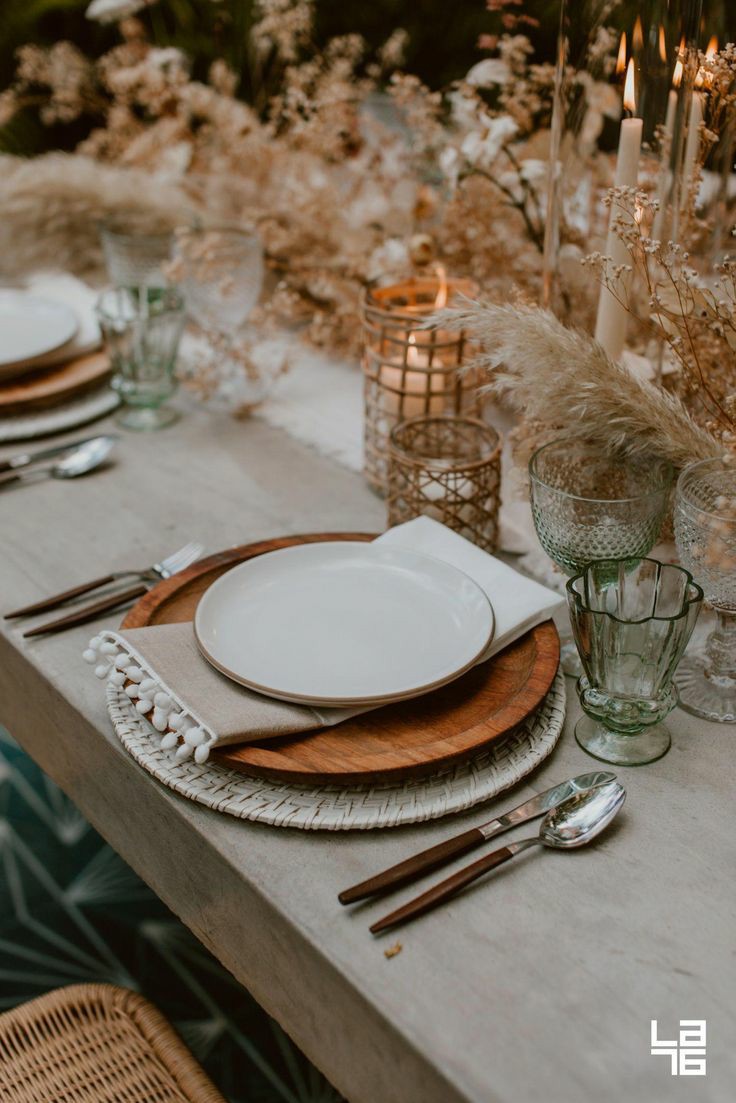 LesAMOURDAY's tweet photo. ⠀

⠀▪︎`    MC guides all guests to enter the other part of the venue, some of the people Elijah hired to help them for the success of the wedding, directed the guests to their seats that already provided for them . . . 

      #⃟CAFOXDEMARIAGE♡

⠀⠀⠀ https://t.co/N1EsI5jWWQ