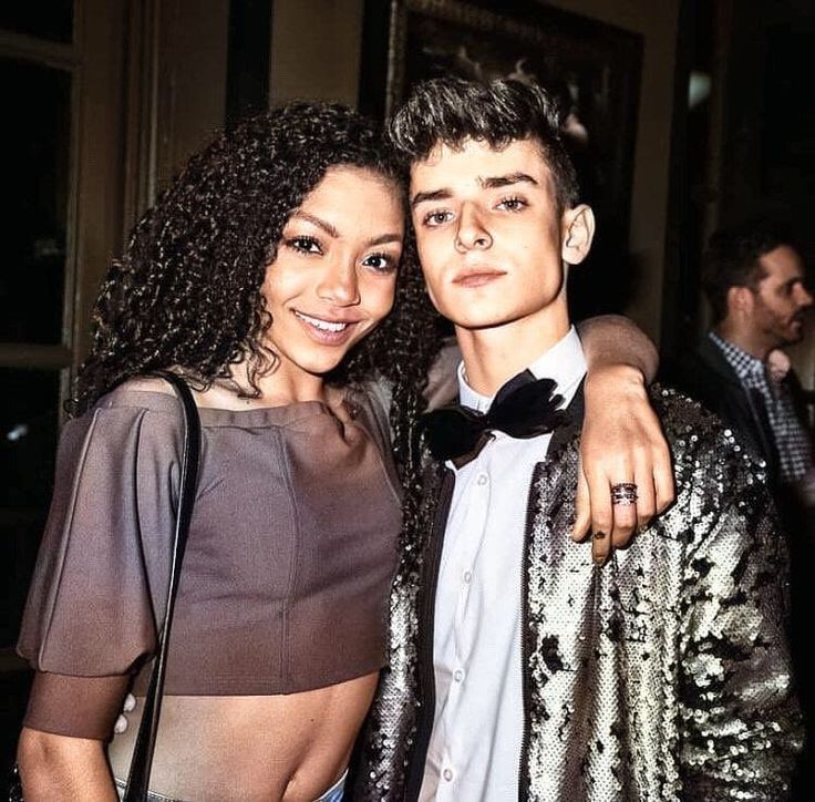 i5aaron's tweet photo. ~ momentos que any gabrielly e josh beauchamp me fizeram feliz; a thread https://t.co/kwCN8lJq2t
