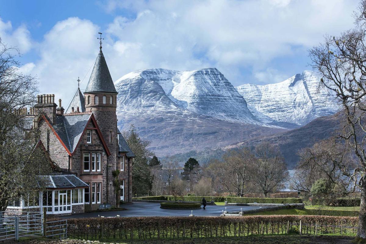 logankennedy121's tweet photo. The most beautiful country in the world. A small glimpse into Scotland’s outstanding scenery!🏴󠁧󠁢󠁳󠁣󠁴󠁿 #AllCountriesMatter https://t.co/vuUZSbzOFH