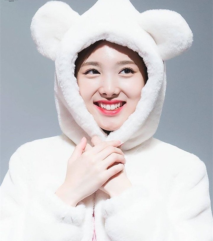 tiny_nayeon's tweet photo. #나연 https://t.co/e7PneWhgUB