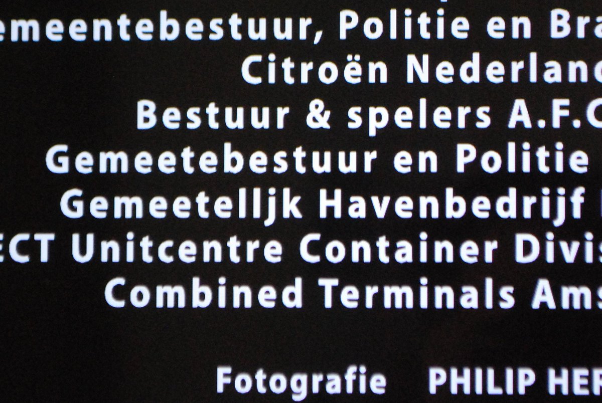 juliandebacker's tweet photo. De credits van #Flodder3 zijn vermoedelijk door een stagiair geschreven na een nachtje stevig feesten. https://t.co/OLm72pvGq5