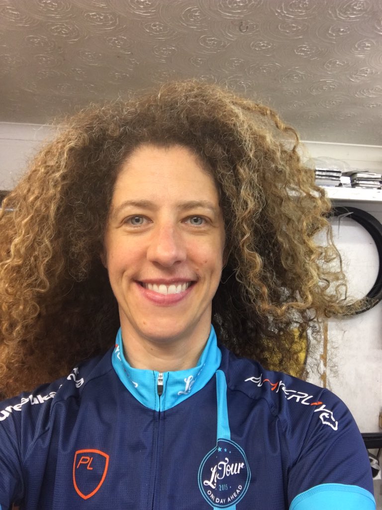 helengoth's tweet photo. Iโm not on swift but Iโm still on the indoor bike as part of the @GTday2020 #GTDay virtual ride for @CureLeukaemia in my old #OneDayAhead team jersey! #cycling https://t.co/3PteloPjVd