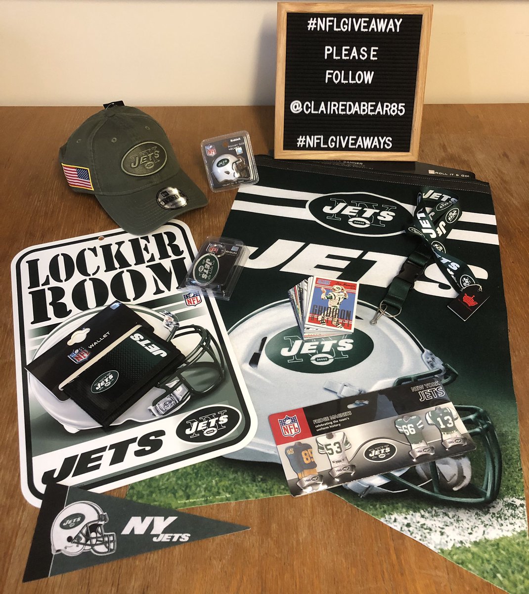 clairedabear85's tweet photo. #4thofJuly #SalueToService #Jets MEGA BUNDLE #NFLGIVEAWAY For a chance to #win this #prize bundle of super green goodies, you MUST be following @clairedabear85 &amp; RT this link. This #Giveaway will run till the 10th of July &amp; is open 2 ALL #NFL fans globally #NFLTwitter https://t.co/h9wrl5fT0e