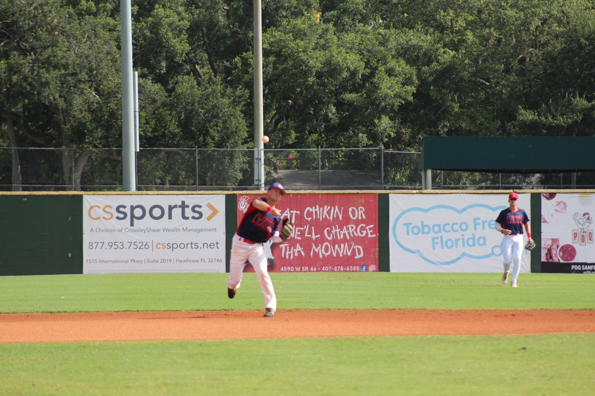 FCSLDawgs's tweet photo. Great defense by @clutchclowers10 and pitching by Kutzler in the first inning 💪🏼 3 up 3 down https://t.co/kuSNTjr6V5