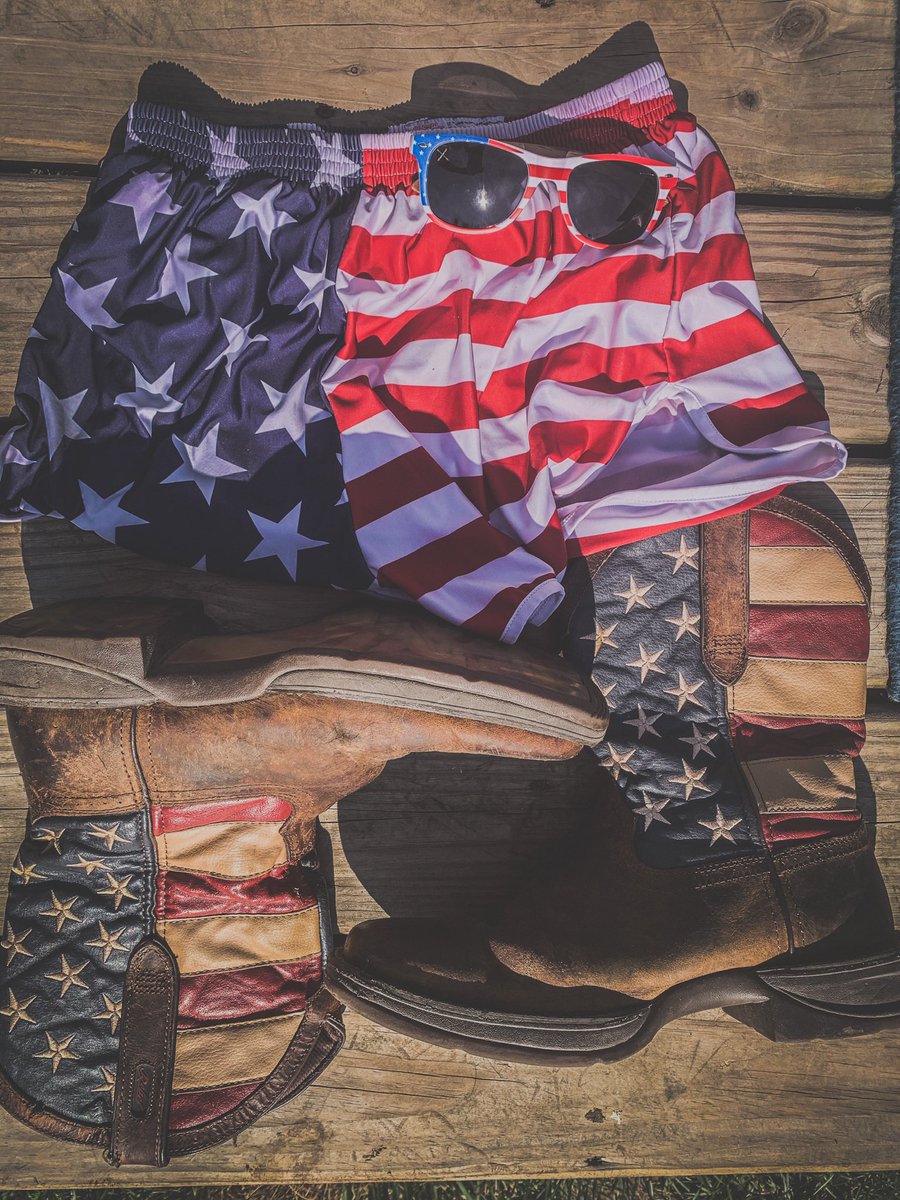 Happy Treason Day🇺🇸
Promo Code 1776 for 30% Off
staggershades.com