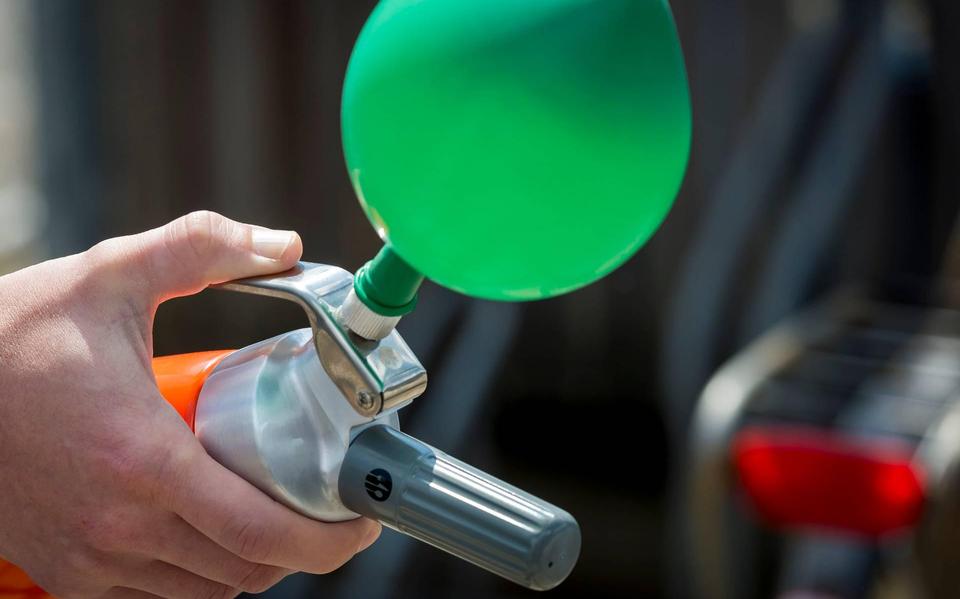 Leeuwarder (22) heeft zeven cilinders lachgas in de auto liggen: STIENS