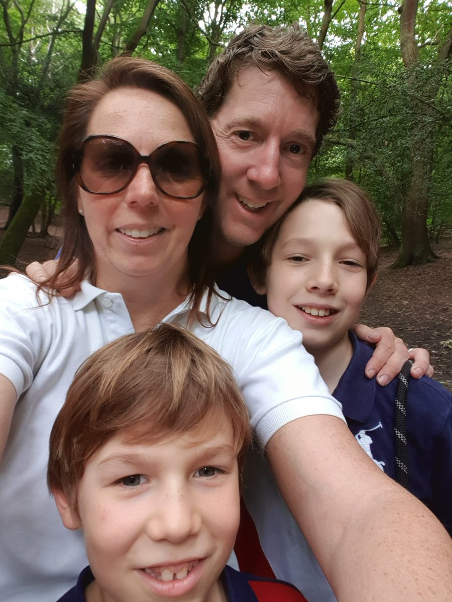 FPS_Sport's tweet photo. Families out in force this afternoon. Some amazing outfits! Let’s keep that mileage ticking over 💪 👨‍👩‍👧‍👦 #fulhamrunners #fulhamschool #fulhamfunrun https://t.co/NQP3LGhthm