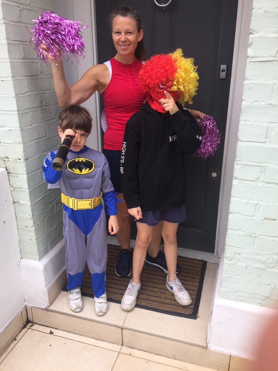 FPS_Sport's tweet photo. Families out in force this afternoon. Some amazing outfits! Let’s keep that mileage ticking over 💪 👨‍👩‍👧‍👦 #fulhamrunners #fulhamschool #fulhamfunrun https://t.co/NQP3LGhthm