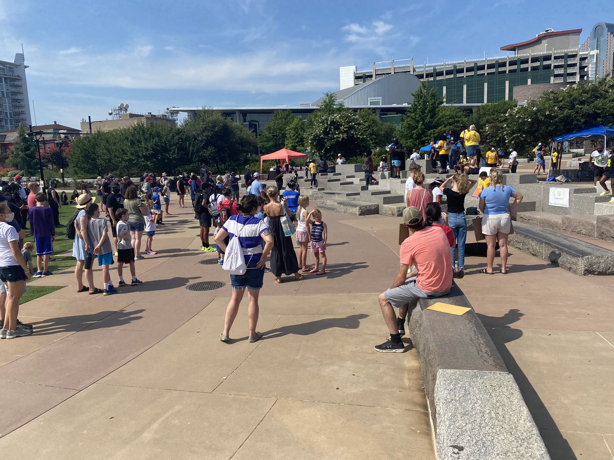 KariBealTV's tweet photo. Charlotte’s Children’s March is happening right now at 1st Ward Park. @SpecNews1CLT https://t.co/l7CU9PXeYd