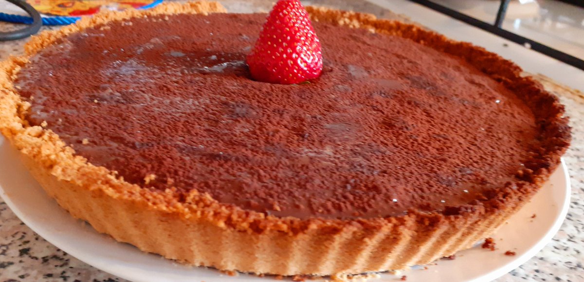 catadytilea's tweet photo. Chocolate tarte https://t.co/Ca1efY0hWm