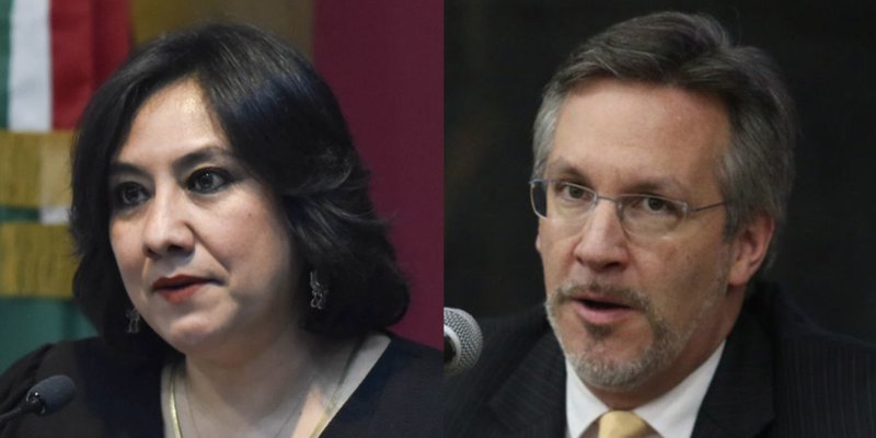 CarlitoS_lim's tweet photo. #AckermanYFamiliaFuera   

Resulta que Ackerman y su mujer aparecen en el padrón del Sistema Nacional de Investigadores que maneja CONACYT  y cobran el apoyo superior a su salario en la UNAM del nivel III, el requisito es: contar con un DOCTORADO, entre otros, que no cumplen. https://t.co/ghGy3YHu78