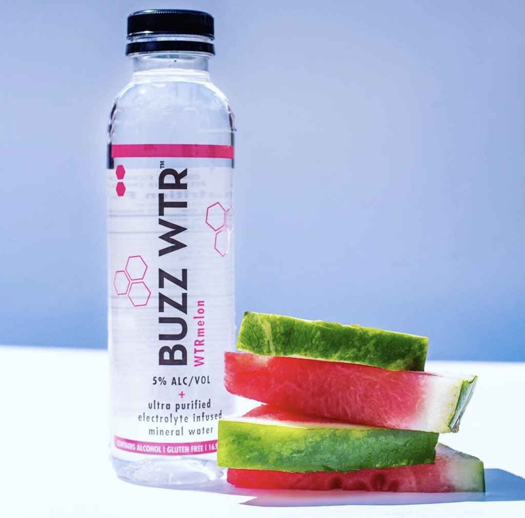 ironqueenfit's tweet photo. Pick up some buzz water today before you head out!! Low calories, great taste, and best part is if you’re tired of seltzer’s this is not carbonated!! #BuzzWtr https://t.co/yCVTf9yrRE