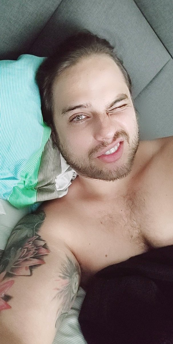 andr3sx's tweet photo. 😴😴😴 https://t.co/7leolIRzDA