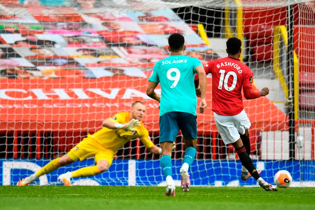 BBCMOTD's tweet photo. The local lads on target 🎯

How impressed have you been with the Man Utd youngsters?

💻📱 Follow: https://t.co/LhYQ1jLoGh
📻 Listen: https://t.co/RrXtr7oCrR

#MUNBOU #bbcfootball https://t.co/swgLsDX2oq