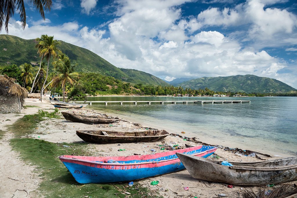 montclairvenus's tweet photo. #AllCountriesMatter 🥳🥳🥳🥳 Haiti is so beautiful I hope we can hve this day in really take it all in. Happy 4th 🇭🇹 https://t.co/EVgOgq3vYZ