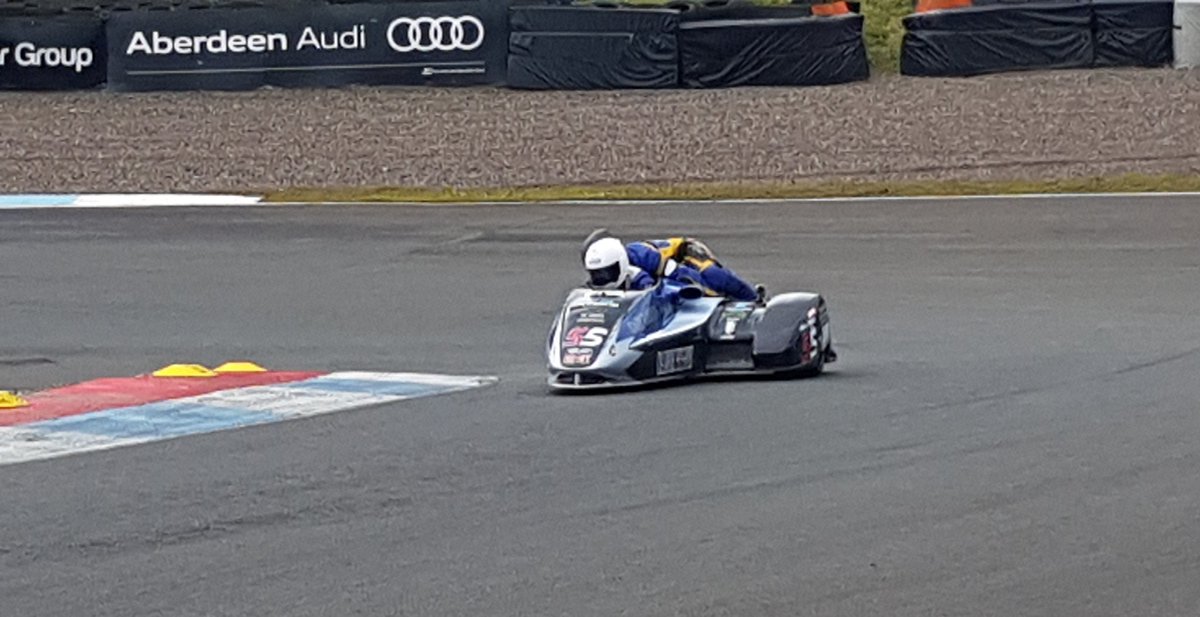 flatinsixth's tweet photo. That's it for today. Not a bad run everything went smoothly, all we need now is a proper race!! ๐ค
#CranmoreSidecarRacing #CSR55 #GaryRobinsonPerformance https://t.co/WrfSRrwyco