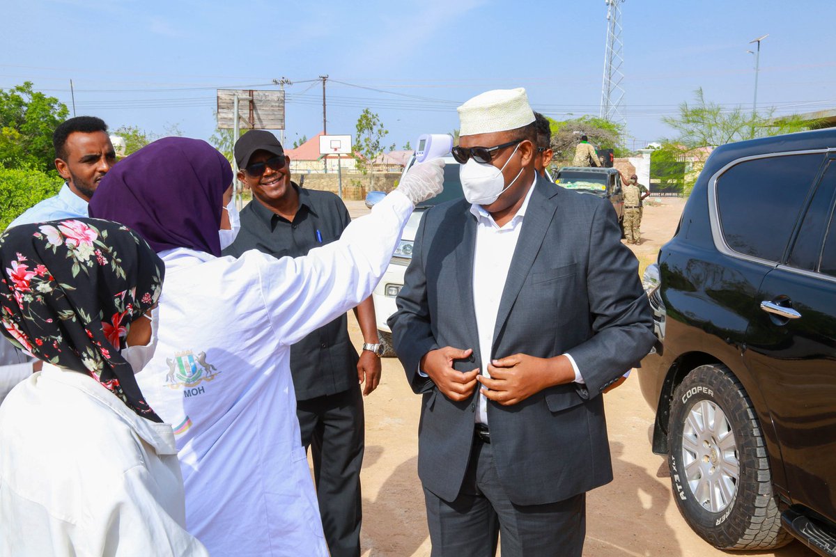 HESaidADeni's tweet photo. Pleasure to visit Omar Samatar School in #Galkaio to chat with teachers, examiners &amp; 592 students taking the exam.

Approx 16,500 Grade 8 &amp; Grade 12 students from all regions of #Puntland, #Somalia, are taking their final exams. Thank you to every1 at the MoE for your hard work. https://t.co/PcoLuzOxNU