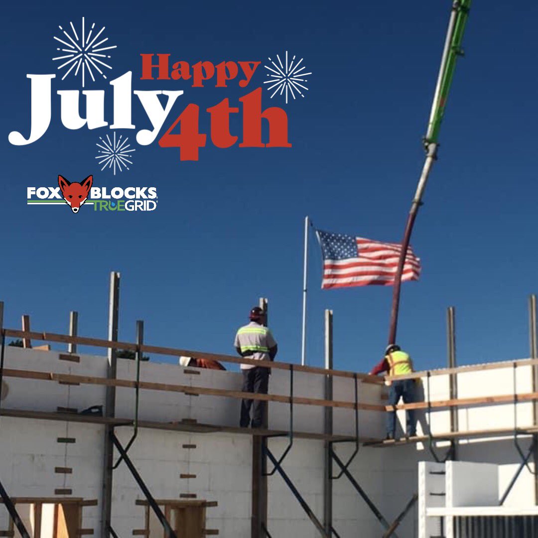 Wishing you a Happy 4th of July! 🎆🦊🇺🇸