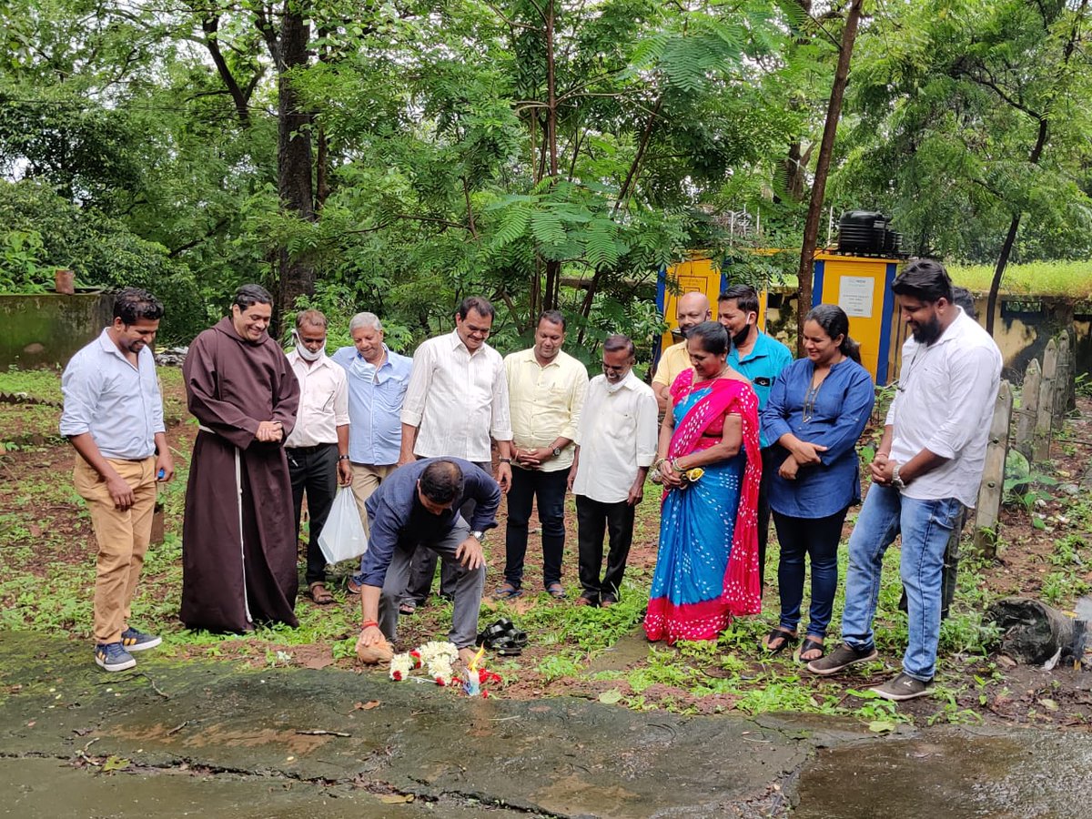 Jayeshvsal's tweet photo. It was a long-pending demand of the parents who had enrolled their wards in the school as the portion of the hill along the playground had become fragile. #stanthonyshighschool #montedeguirim #guirimforward #PuttingBasicsInPlace https://t.co/hMgKX5etTg