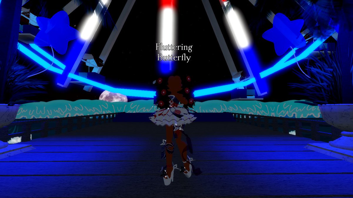 _roki_doki's tweet photo. 🤍💙♥️~4th of July photoshoot by the sets~♥️💙🤍
Happy 4th of July!!
by: Shadow Empress,Princess Starfrost,Darling Valentina and Fluttering Butterfly 💜💙♥️🤍
Tags~: #royalehigh #ShadowEmpress #FlutteringButterfly #PrincessStarfrost #DarlingValentina @cybernova @nightbarbie https://t.co/XkbUG64PB9