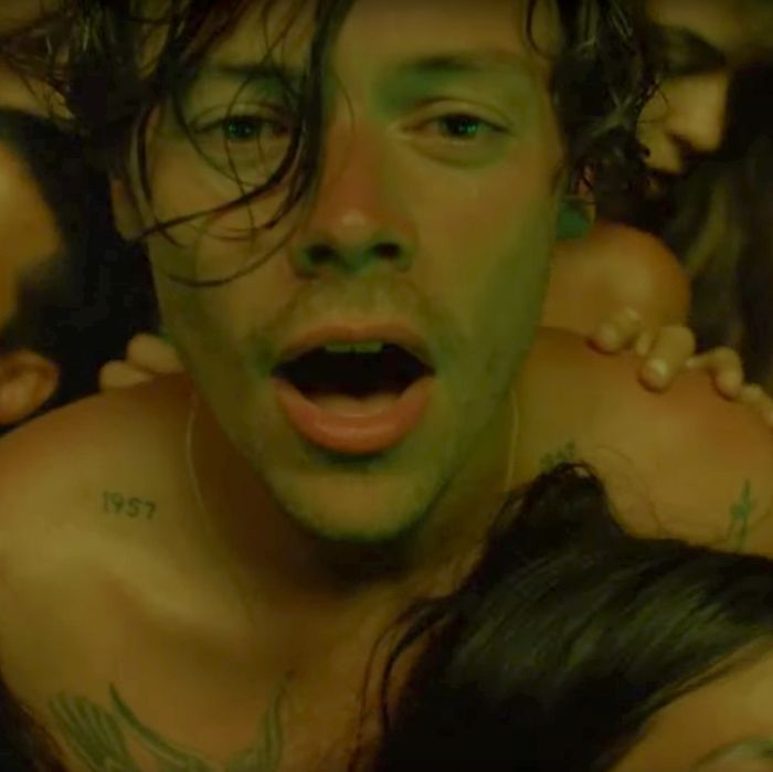 harry styles \\ lights up