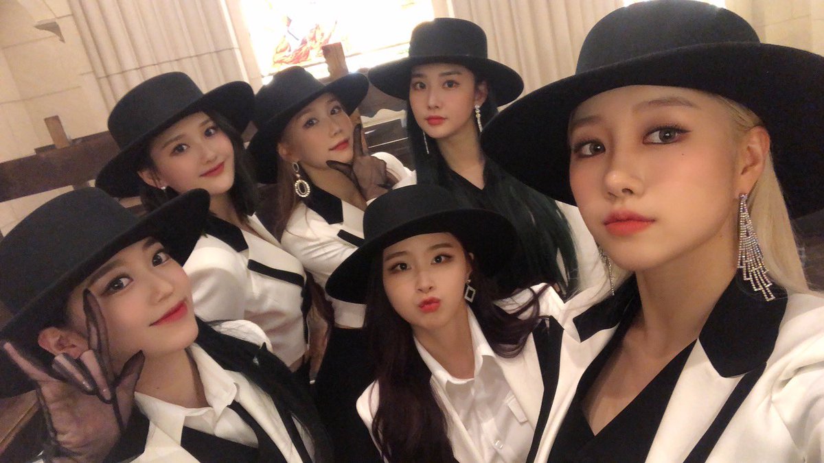 favorite_twt's tweet photo. [#FAVORITE]
사랑하는 디어어어~💙 드디어 페이버릿 3주년 되는 날이네요..!
우리 곁에 디어가 함께해줘서 올 수 있었어요 너무너무 감사합니다 사랑해 디어!
#페이버릿 #벌써3년 #디어야 #고마워 #사랑해 #いつもありがとうございます 💕 https://t.co/HyYHS0H6RJ