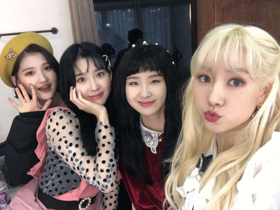 favorite_twt's tweet photo. [#FAVORITE]
사랑하는 디어어어~💙 드디어 페이버릿 3주년 되는 날이네요..!
우리 곁에 디어가 함께해줘서 올 수 있었어요 너무너무 감사합니다 사랑해 디어!
#페이버릿 #벌써3년 #디어야 #고마워 #사랑해 #いつもありがとうございます 💕 https://t.co/HyYHS0H6RJ