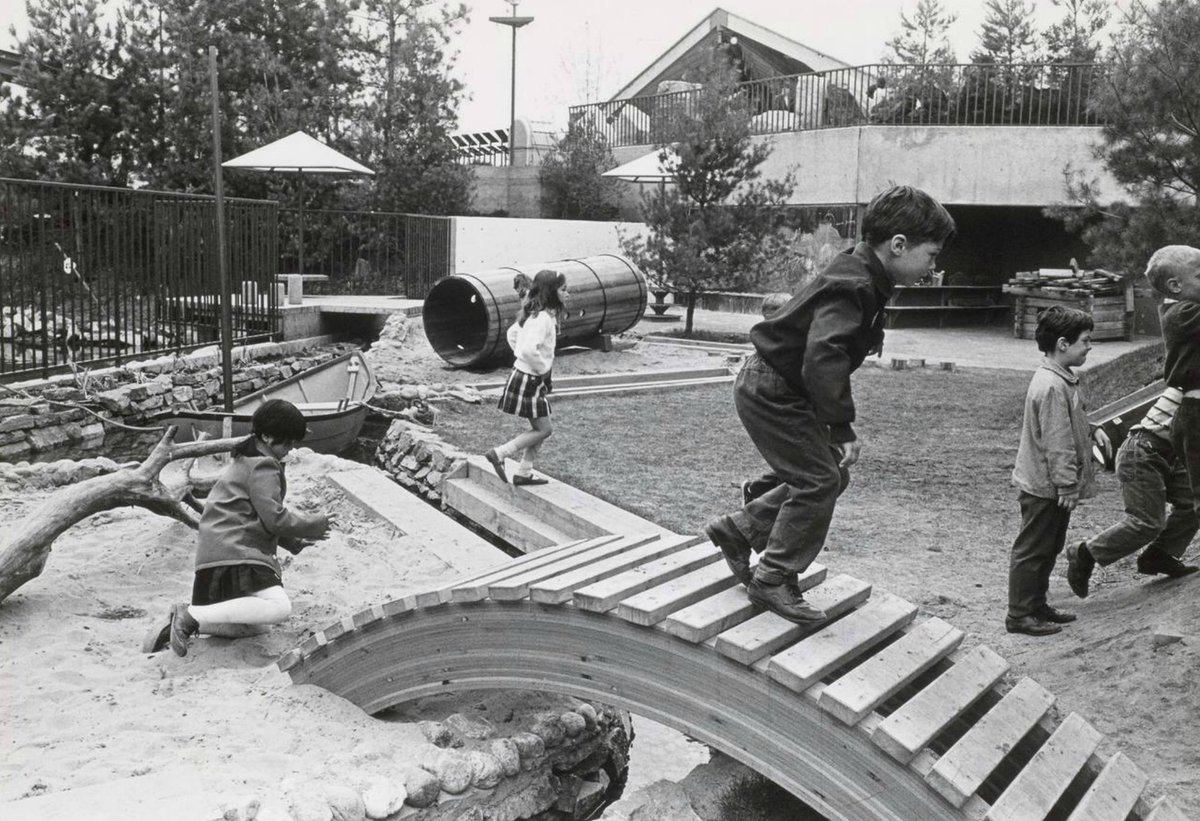JoshLipnik's tweet image. Cornelia Hahn Oberlander, Expo 67 Canadian Pavilion Children’s Creative Playground (1967) Montreal, Quebec

Oberlander’s playground was one of the biggest hits of Expo 67 and part of the Canada pavilion’s focus on activities for children. 

Via Playgroundology