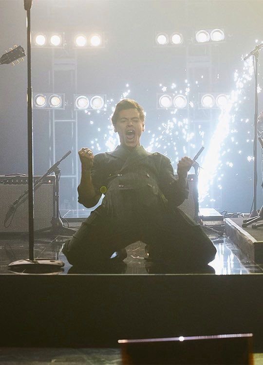 harry styles as freddie mercury; a much needed thread