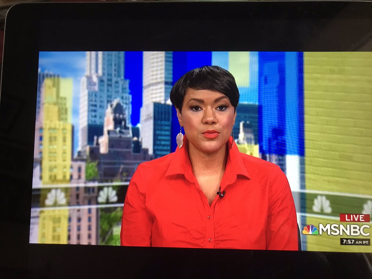 LVBurke's tweet photo. GO @TiffanyDCross GOOOOOOO! #AMCROSS #AMJoy https://t.co/urGDm5Q70w