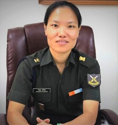 SSBCrack's tweet photo. Lt. Col. Ponung Doming is the first Woman Lt Colonel From Arunachal Pradesh 

@SSBCrackExams https://t.co/5rXAldsnrW