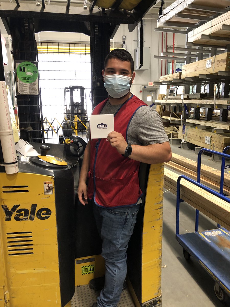Derby2327's tweet photo. Continuing to recognize our team for the tremendous job they do day in and out.  Love our team here in Derby.  #1 @BrianCo0403 @toddwingard1373 @paularubioHR @AndrewHoran2327 @TweetUsR30 @timdaleynymetro https://t.co/Pbz2QJsDwi