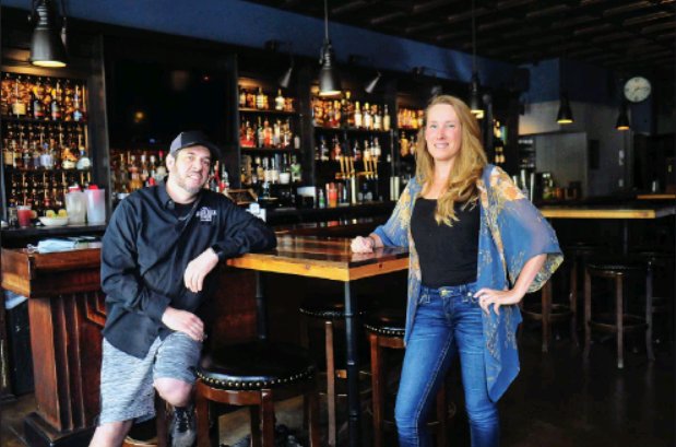 jofitz7's tweet image. In today's @Pawtuckettimes: Art meets Business - read all about how @CityofEastProv and @EPArtsCouncil are helping the city's artists and restaurants during #COVID19. Photos/@ernesta1959