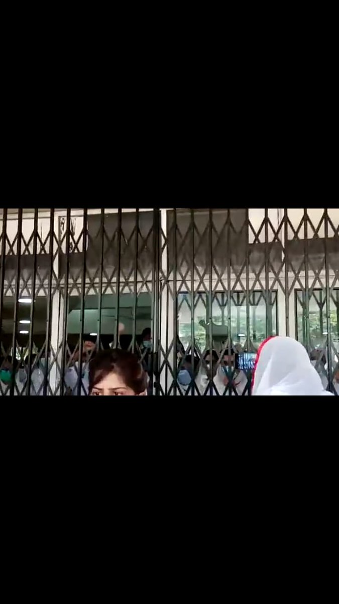 MariamA10648521's tweet photo. When  we raise our voice for our rights they locked us in hostel https://t.co/s8JSirTpdx