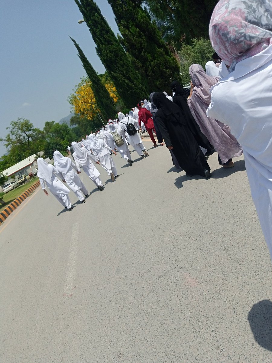 RiffatNaz17's tweet photo. The best way too find yourself to lose yourself in the  services of other. pims student nurses sacrifice every thing  for care of patient                              # Justice for students nurses pims.   #justice for pro Liquat Ali https://t.co/htvCBmAWVA