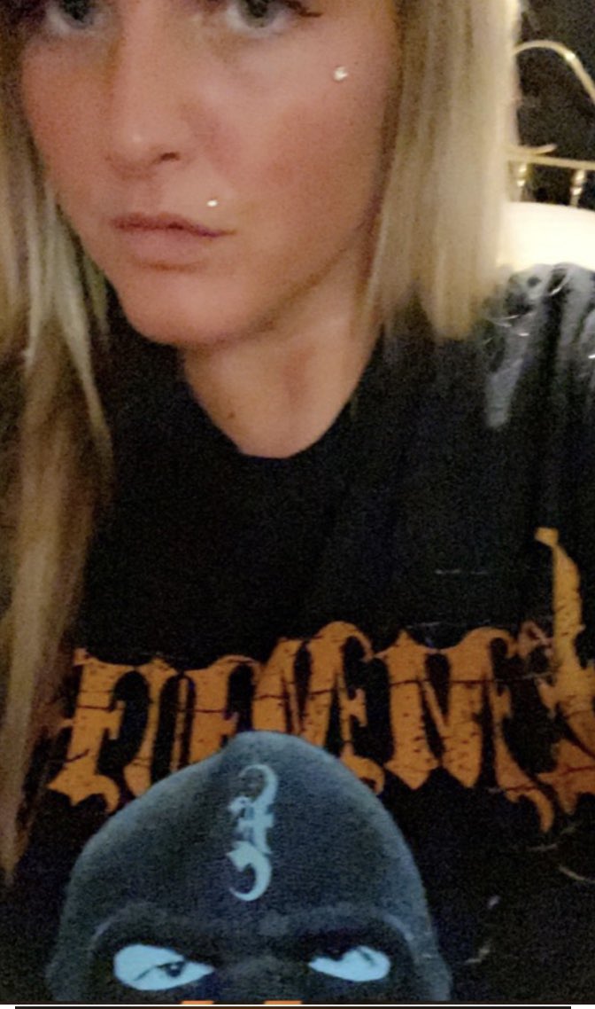 AshleyEp1c's tweet photo. @EMMUREmusic @sharptonerecs I’ve been listening to Emmure straight for two hours in the car. The new shit is hella good. P.S. @FrankiePalmeri you never respond to my tweets but it would be a dream come true if I got a response. 💯 #emmureisacult https://t.co/XSDu3PyLfP