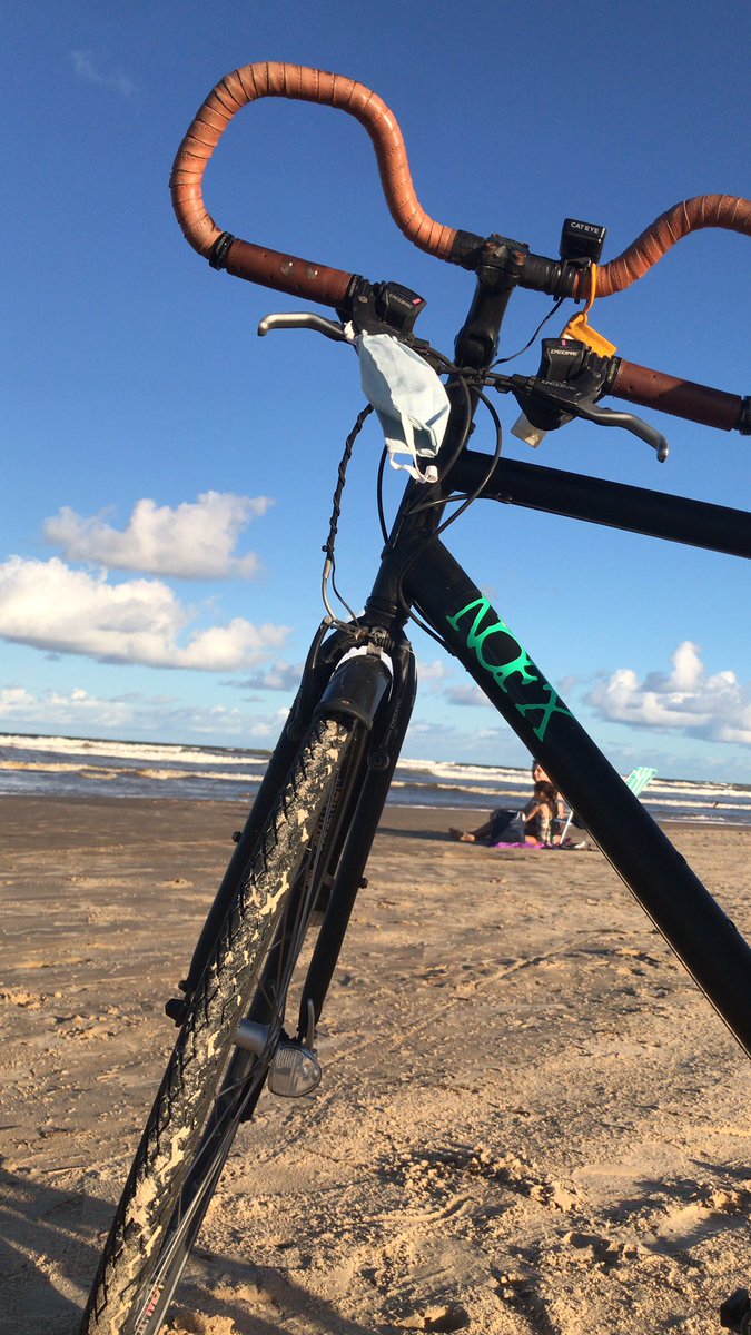 waldsoncostaa1's tweet photo. Eu, a máscara, a bici ouvindo e você já sabe o que! Prazer de poder fazer o que quer! https://t.co/jOMjbZF9j8