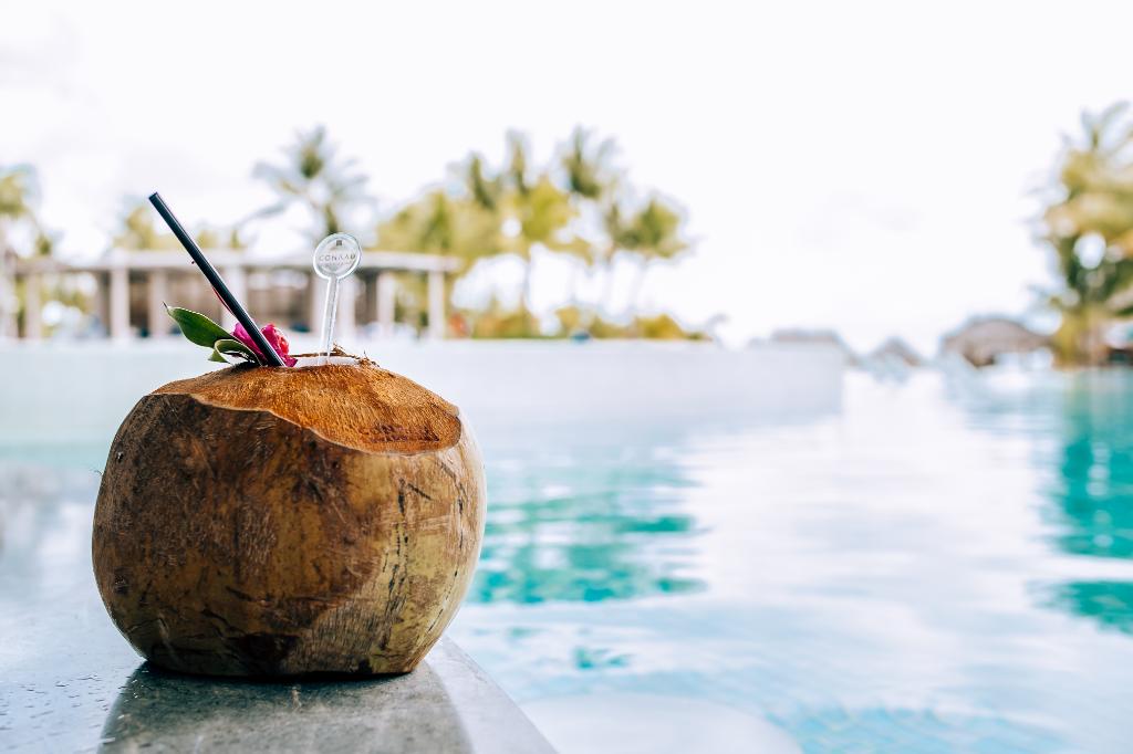 Enjoy a customized cocktail seating in our infinity pool
Photography by popovic_sasha1