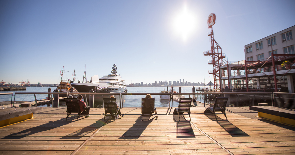 Beer Garden at Cates Deck today 3-10pm, featuring 3 local craft breweries. Burgoo food service onsite from 3-8 pm or grab some take-out from a nearby restaurant. Relax &amp; enjoy this family-friendly outdoor dining experience at The Shipyards. More: ow.ly/tvY150Api2y #NorthVan