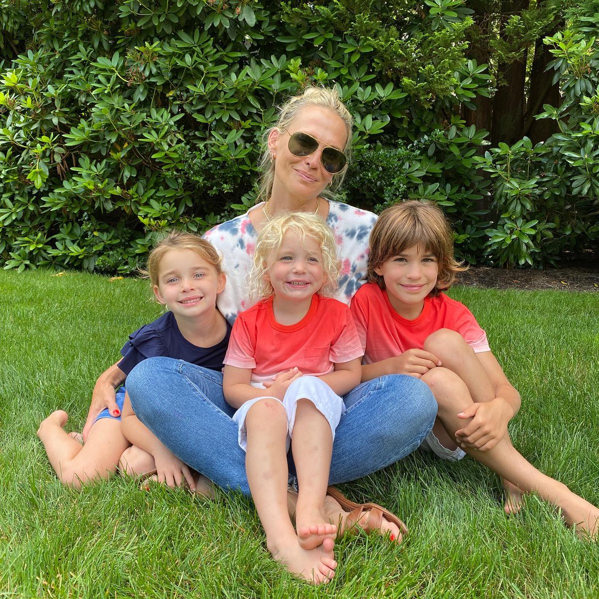 Molly Sims tweet media