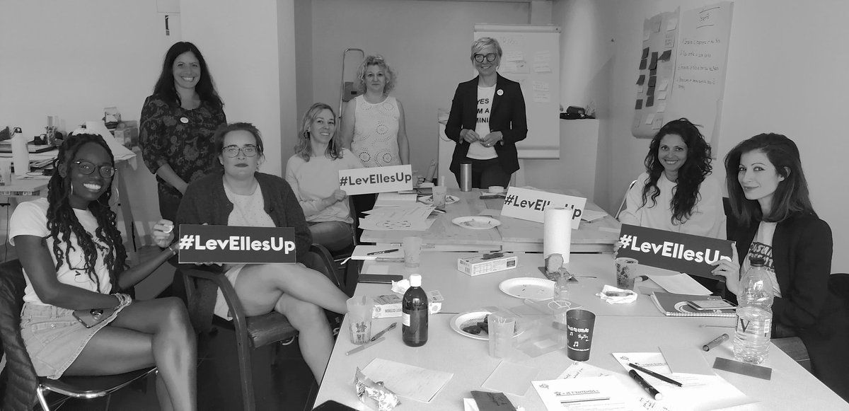 LevElles_Up's tweet photo. Après 3 mois de #confinement, une nouvelle session d'intégration des mentores a eu lieu samedi 4 juillet, #Paris12e.
Présentation de l'association, formation des bénévoles & des mentores par des ateliers de jeux de rôle, etc.
Les nouvelles #LevEllesUp sont prêtes ! 🚀 https://t.co/lrp9tVMCAy