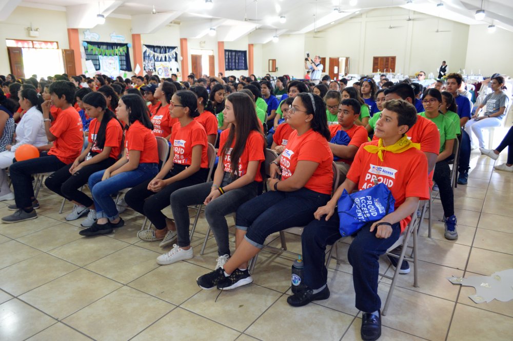 Fabretto's tweet photo. A big thank you to our English Access students and the wider Fabretto community! They helped us gain close to 500 new YouTube subscribers in under 24 hours! Join us: https://t.co/Uh1wMDsedw
⠀
#4thofjuly #englishaccess @USEmbNicaragua https://t.co/RhVT6bGlTS