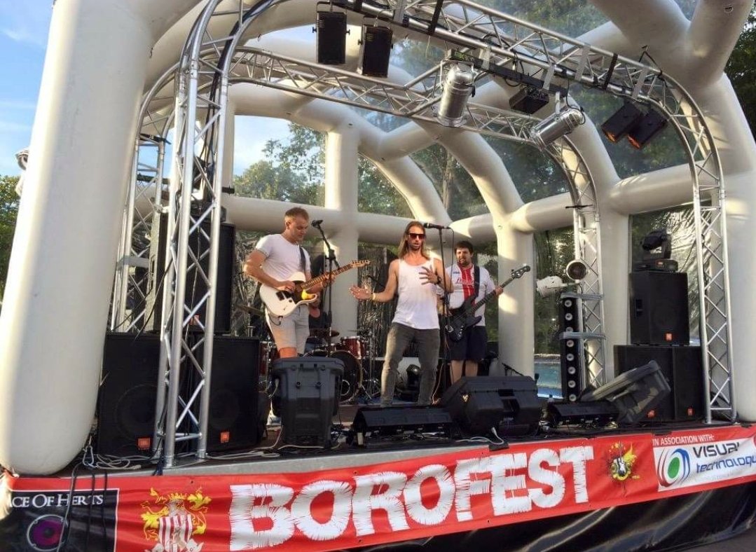 drackers's tweet photo. 5 years ago the greatest band in the world didnt turn up to play The Lamex. So we had a go instead. #Borofest https://t.co/QmW3ZUGj4U