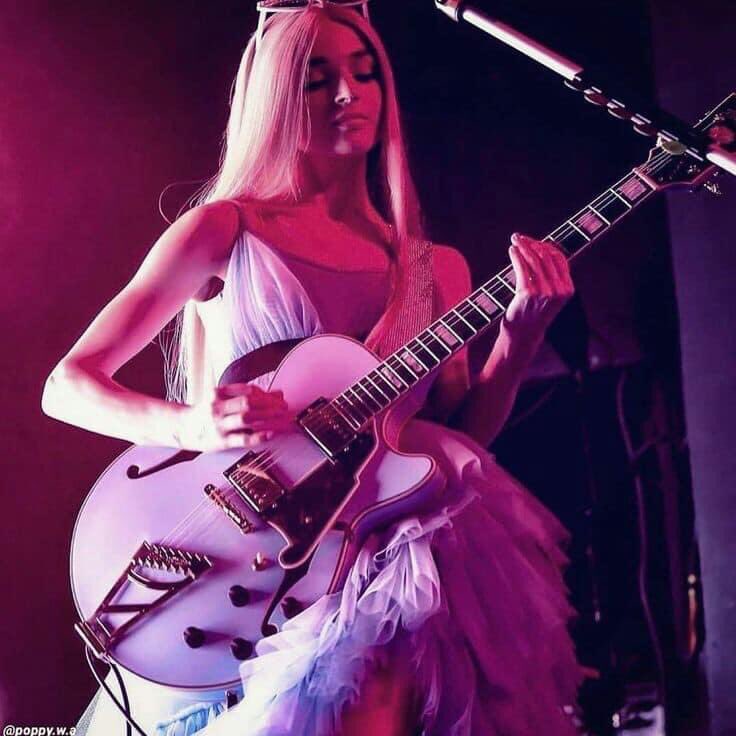 sumerianos's tweet photo. Who’s seen Poppy live before?! Tell us about it! https://t.co/fxLrWb8jyr