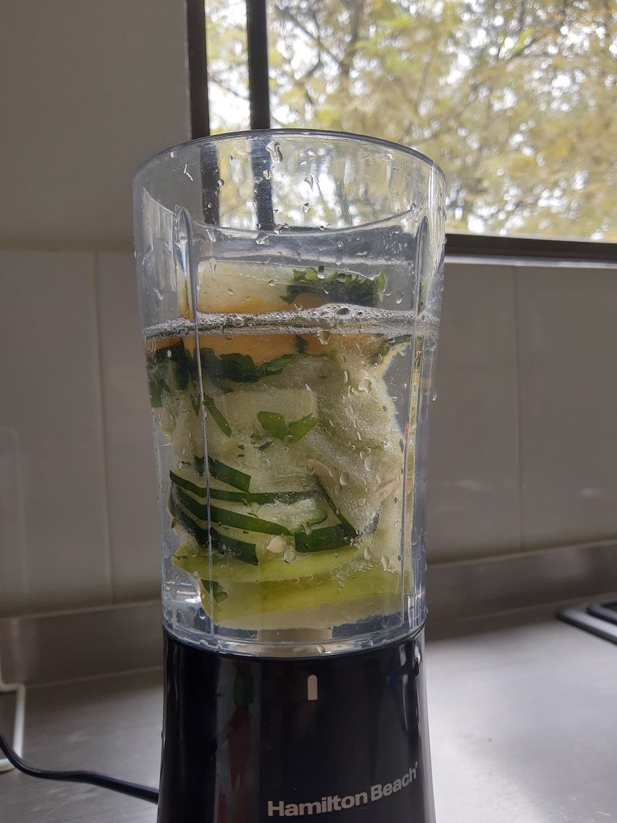 Germanchos's tweet photo. Hoy voy Fit con este #VerdeFit de Listos del Campo https://t.co/nFx9bJz9U2 en CALI
Nada como el #CompráCaleño y cuidarse, obvio. Permiso. https://t.co/PRtcr93NG1