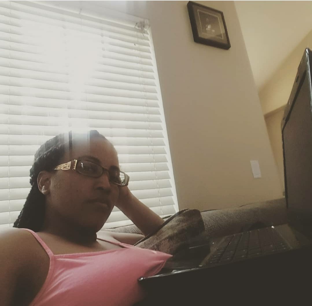 SageOfNephthys's tweet photo. Between being a full time mom, being a wife, going to school, building a catering service, getting reviews, creating plantbased cookbooks and running a fulltime bookkeeping service. Plant based energy is incredible, dont ever forget that. #Plantbased #Covid19 #Quarantineandbuild https://t.co/COS1iwPNtT