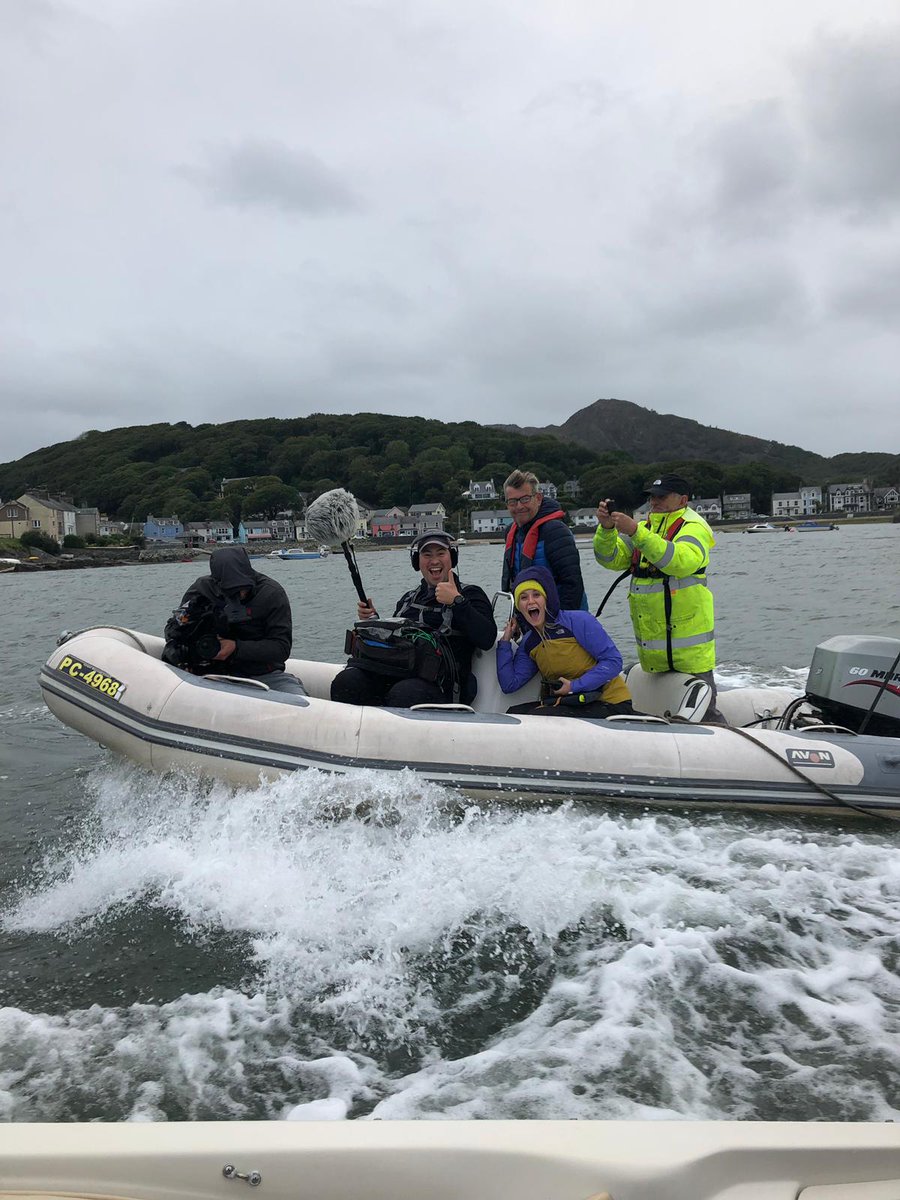 To all professionals in the film, television, theatre, entertainment &amp; arts world, join the challenge to post a photo of you in your job. Just a picture, no description. The goal is to flood social media with our profession. Copy the text &amp; post a pic.#SaveTheArtsUK