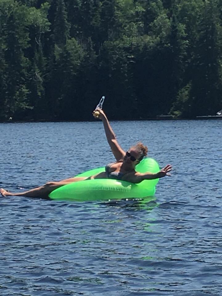 RunDiverCar1888's tweet photo. Must save the Corona
#cerveza #MasFrio #lakebum #summerdays #stinkinghot #aquaholic https://t.co/VgeWpMWjRY